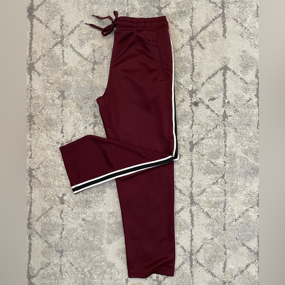 Women’s maroon tracksuit pants